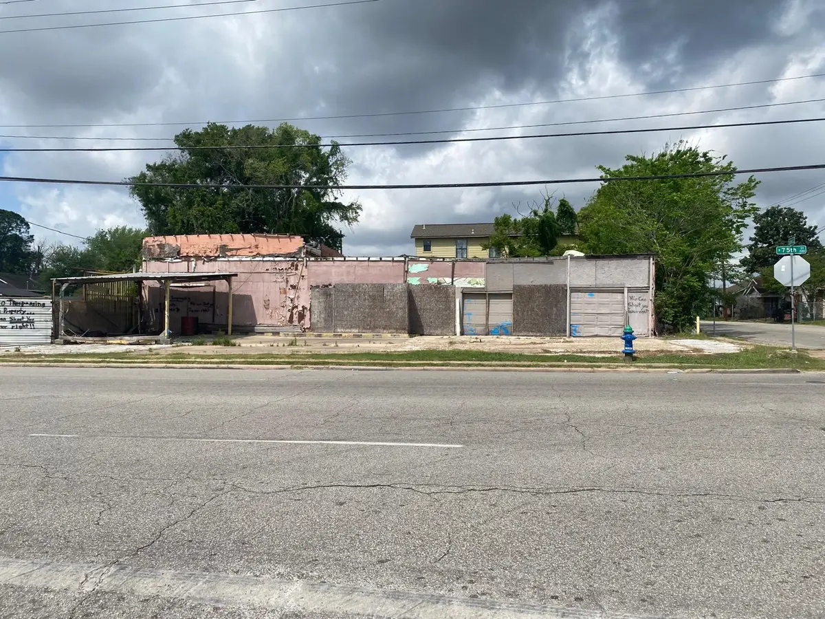204 S 75th Street, Houston, TX 77011 - #1