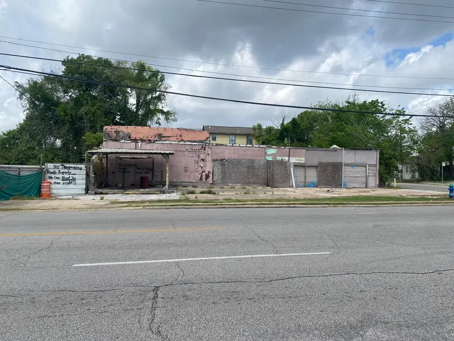 204 S 75th Street, Houston, TX 77011 - #2