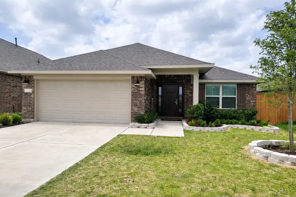 13317 Silver Egret Ln, Texas City, TX 77568