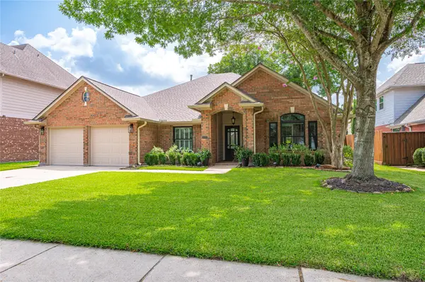 814 Maplewood Falls Court, Houston, TX 77062