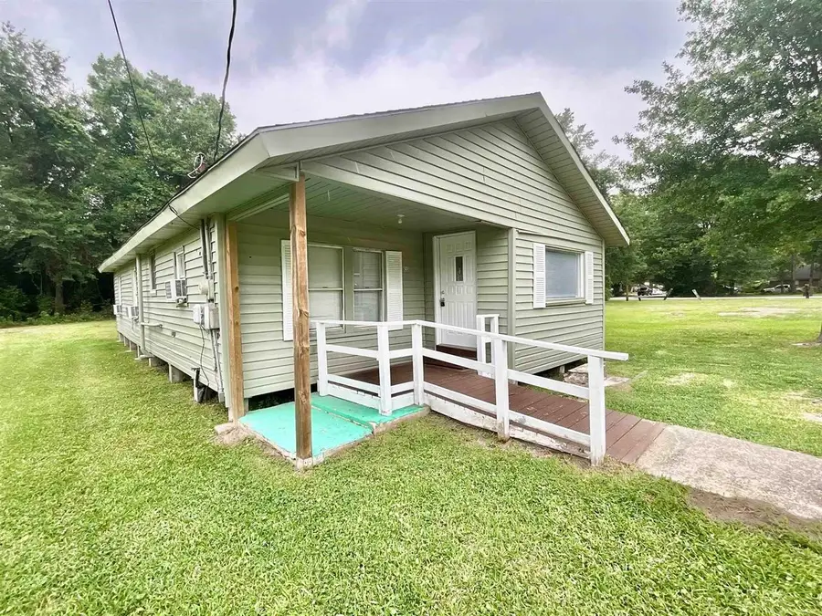 655 N 2nd Street, Silsbee, TX 77656 - #2
