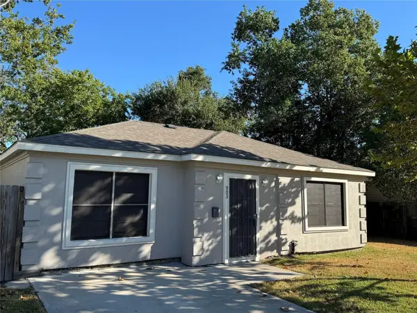 903 Roper Street, Houston, TX 77034