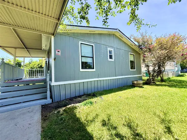 1014 Tealway Drive, Pasadena, TX 77504