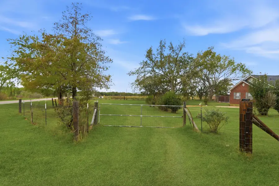 1030 Raccoon Bend Road, Bellville, TX 77418 - Image #3