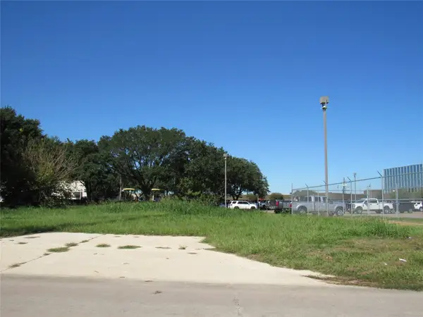 3735 Red Bluff Road, Pasadena, TX 77503