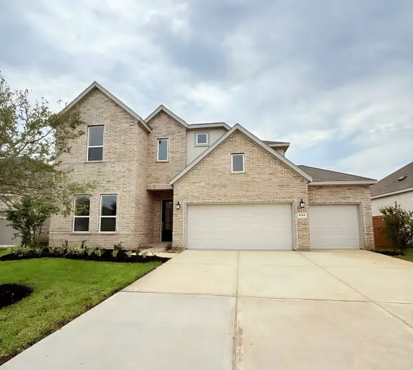 8303 Holly Blue Drive, Rosharon, TX 77583