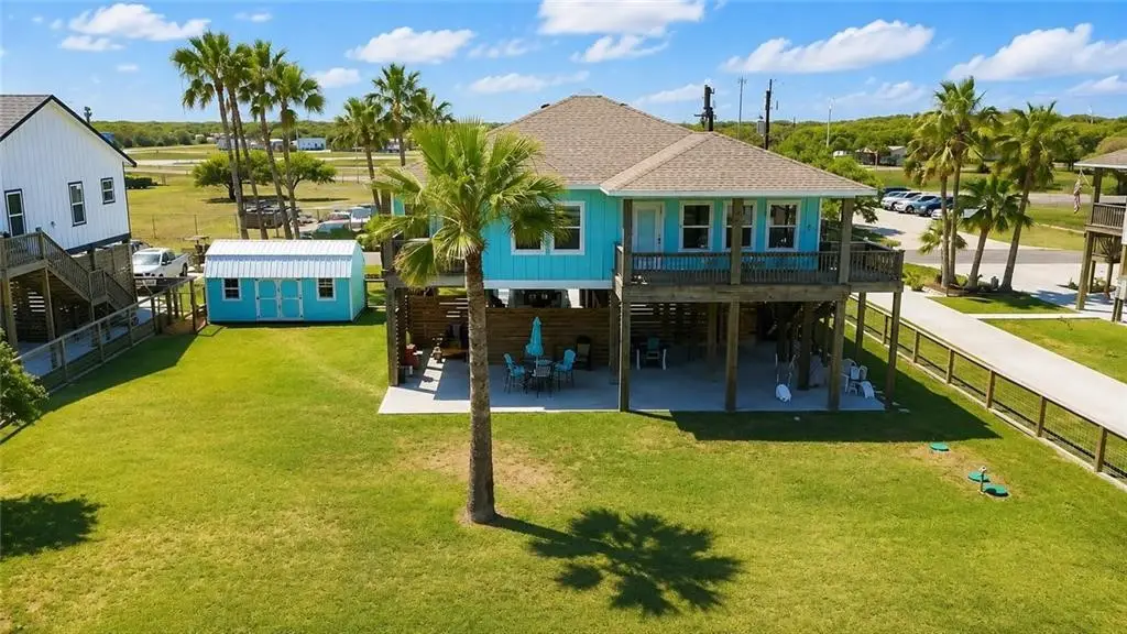 2106 S Young Street, Rockport, TX 78382 - #1