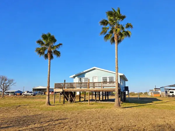 405 Blue Water Boulevard, Sargent, TX 77414