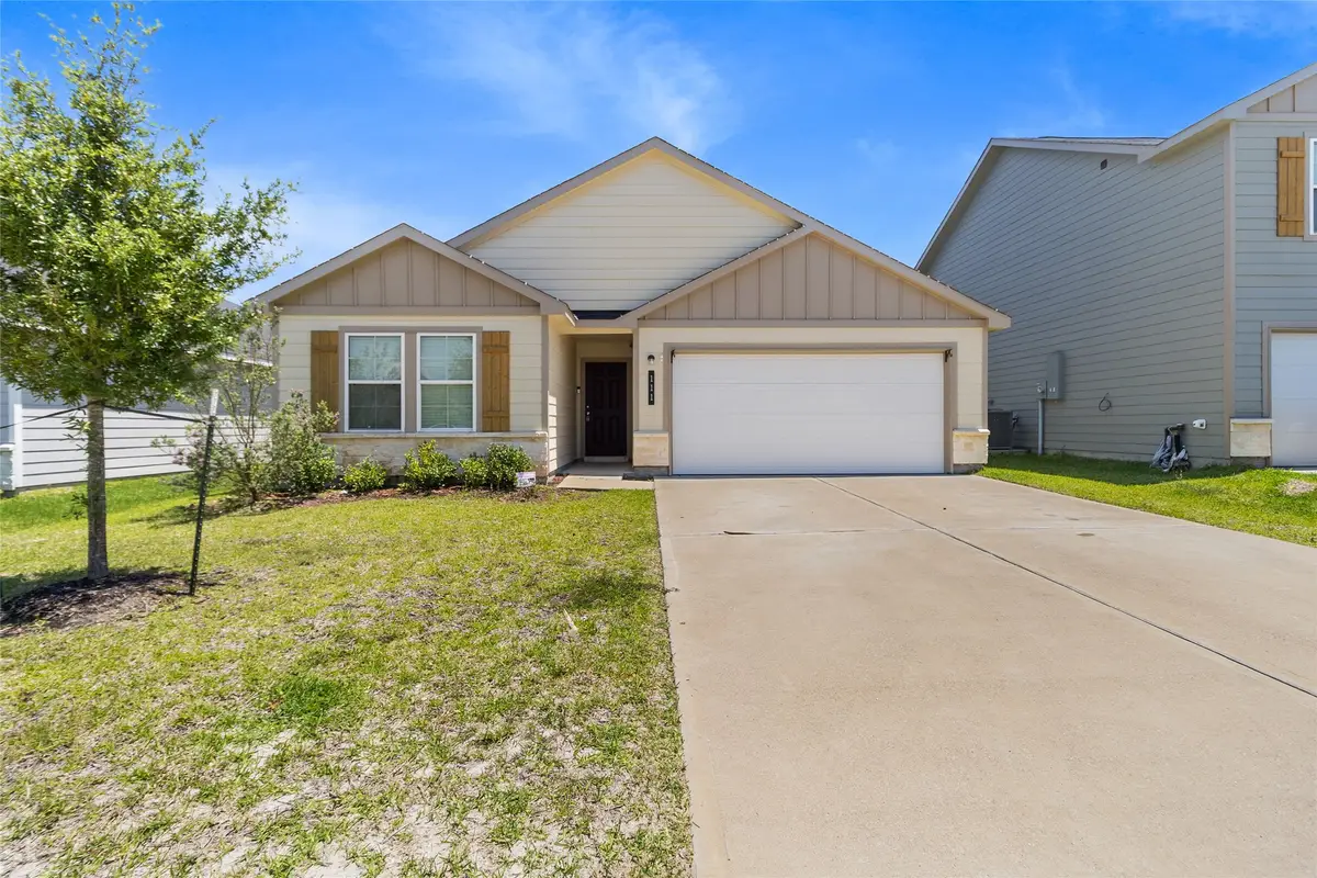 111 Bering Drive, Huntsville, TX 77320 - #1