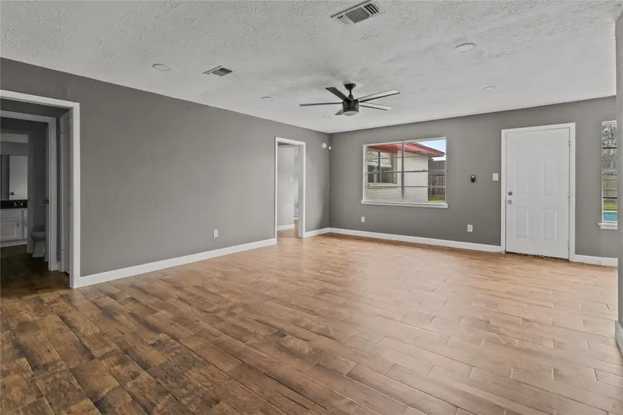 5011 Abercreek Avenue, Friendswood, TX 77546 - Image #3