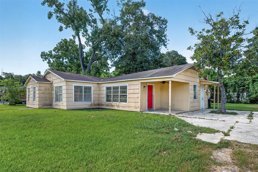 2101 E Fayle Street, Baytown, TX 77520 - #2