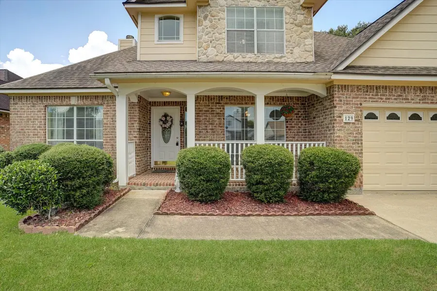 129 Lasso Street, Angleton, TX 77515 - #2