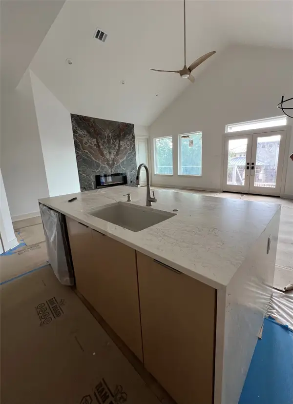 310 Blue Point, Clear Lake Shores, TX 77565