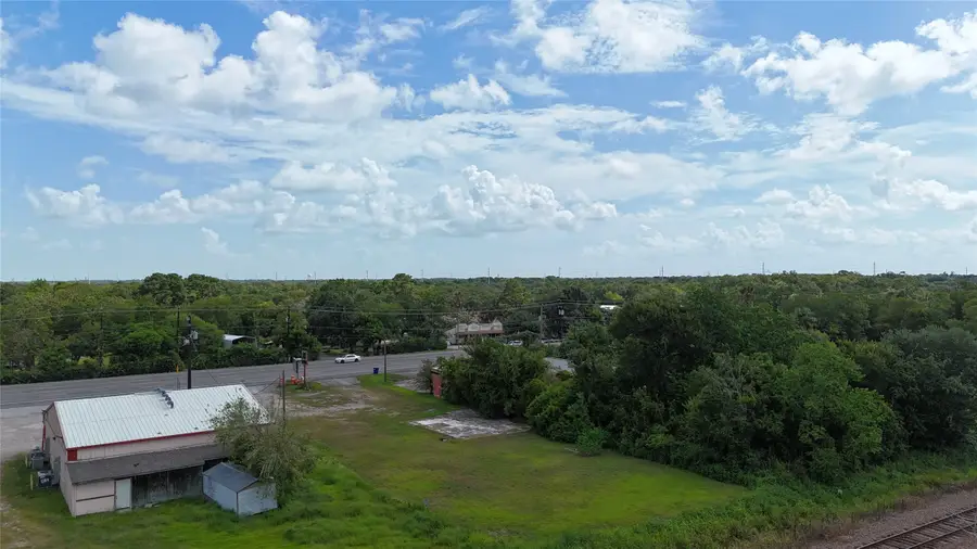 8507 Highway 6, Hitchcock, TX 77563 - #2