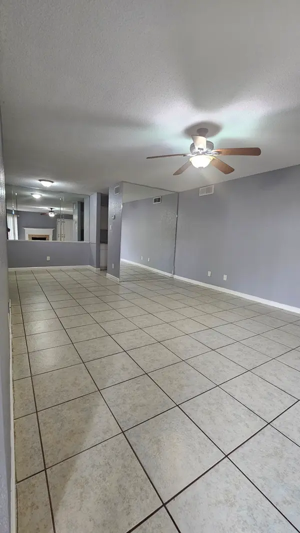 9700 Leawood Boulevard #1111, Houston, TX 77099