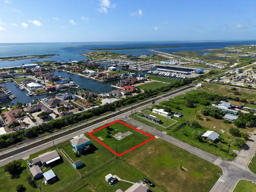 260 E Deberry Avenue, Aransas Pass, TX 78336 - #3