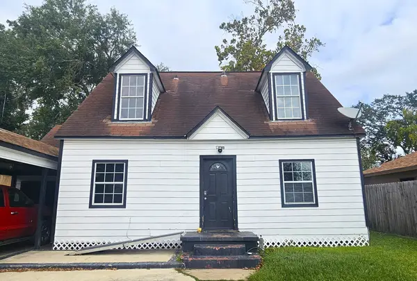 402 W James Street, Baytown, TX 77520