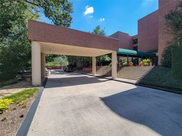 9333 Memorial Drive #410, Houston, TX 77024