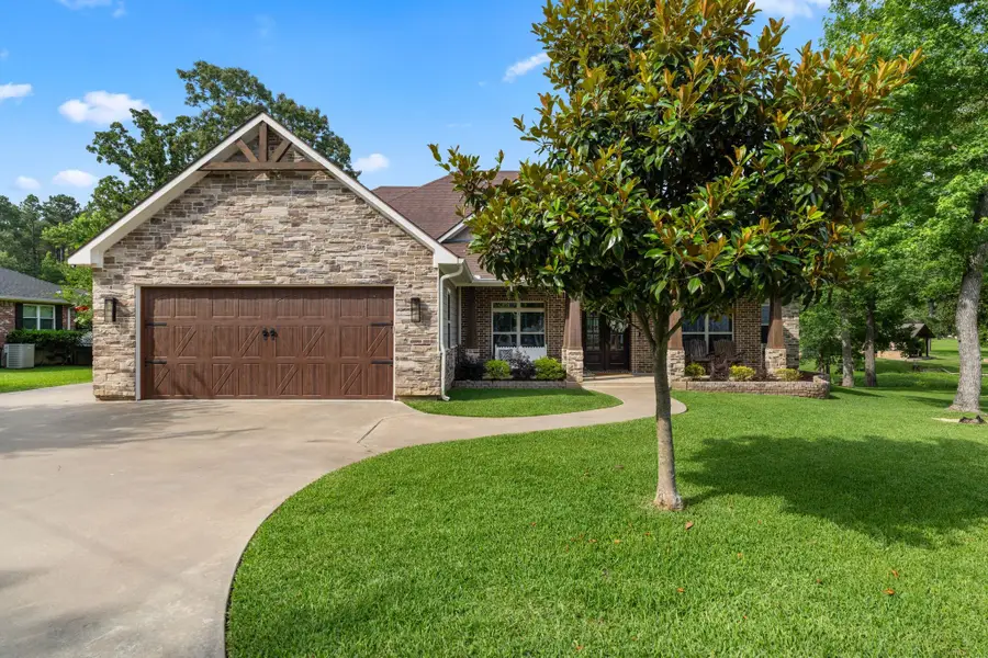 636 W Lake Drive, Livingston, TX 77351 - #3