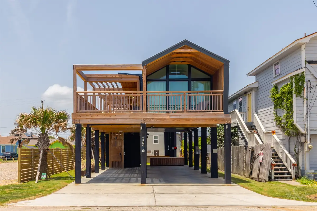 2906 Avenue R 1/2, Galveston, TX 77550 - #1