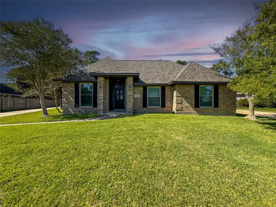 3114 Silver Springs Drive, La Porte, TX 77571 - Image #2