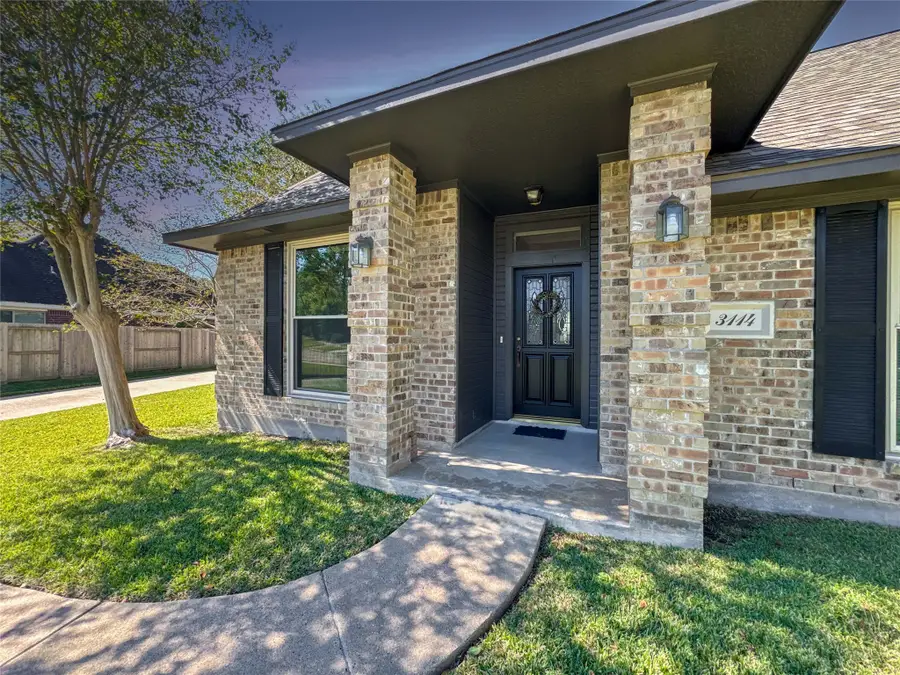 3114 Silver Springs Drive, La Porte, TX 77571 - Image #3