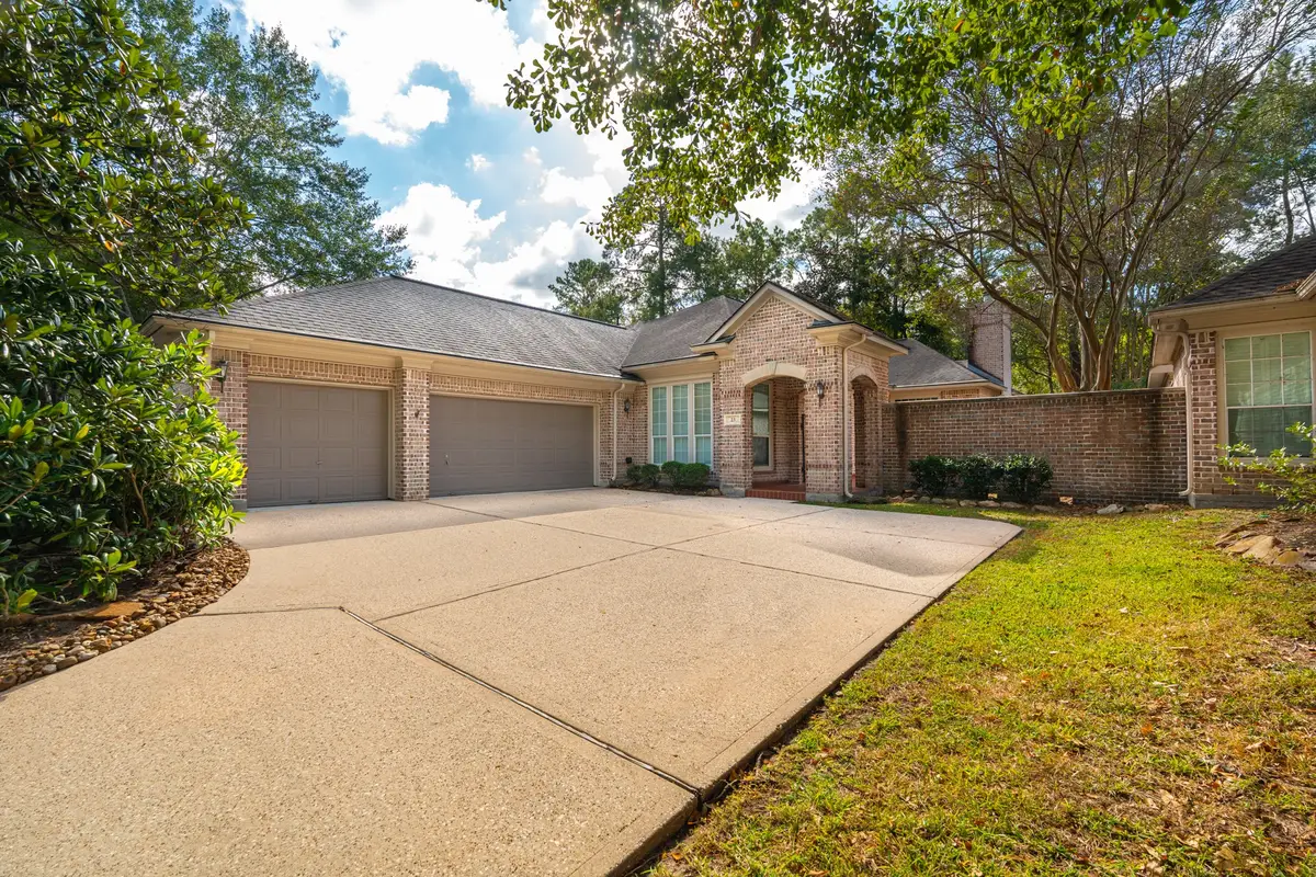 23 E Palmer Bend, The Woodlands, TX 77381 - Image #1