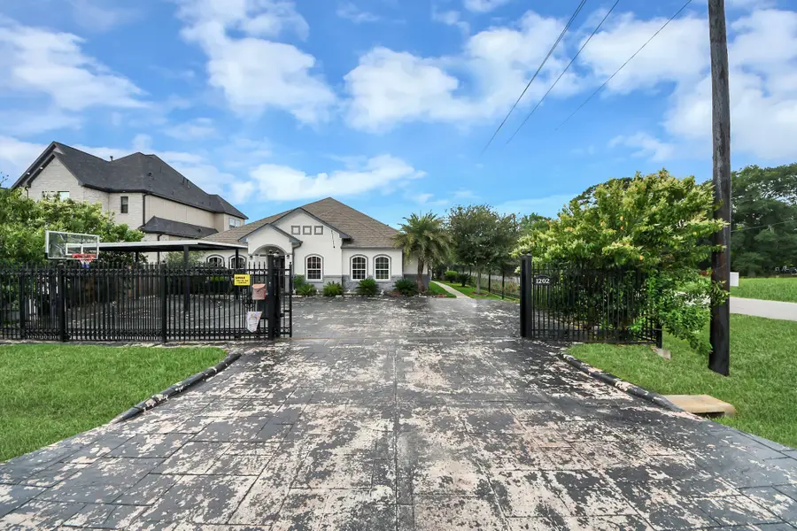 1202 Niagara Street, Houston, TX 77051 - #3