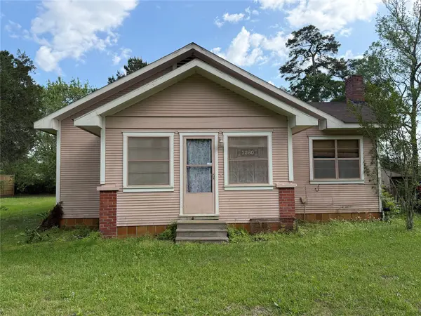 1260 E Avenue L, Silsbee, TX 77656