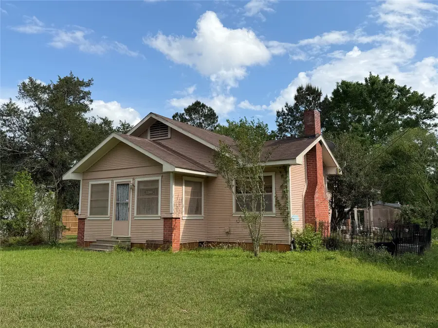 1260 E Avenue L, Silsbee, TX 77656 - #2