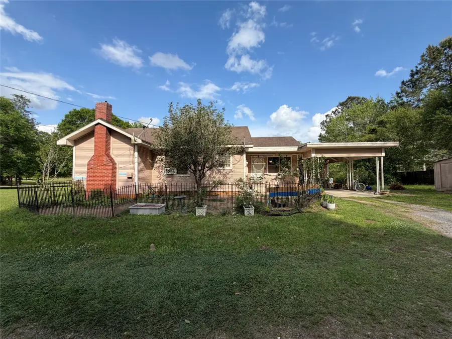1260 E Avenue L, Silsbee, TX 77656 - #3