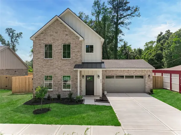 809 S Colbert Street, Dayton, TX 77535