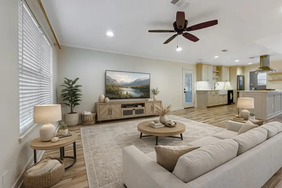 6811 Heron Drive, Houston, TX 77087 - Image #2