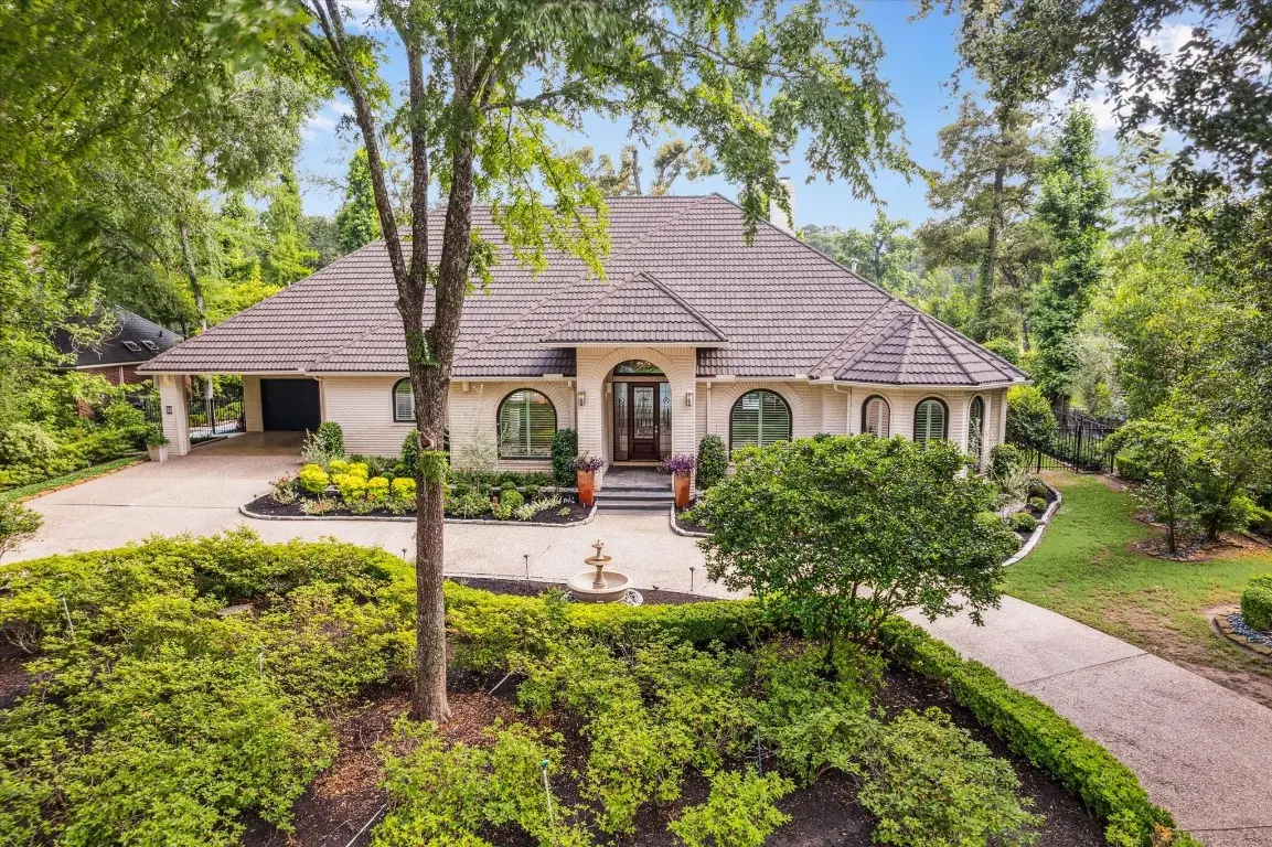 30 Halfmoon Court, The Woodlands, TX 77380 - #1