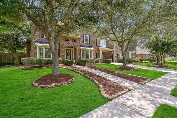 312 Northcliff Ridge Lane, Friendswood, TX 77546