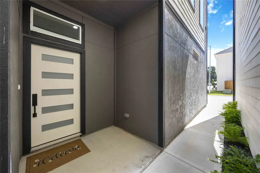 1935 Knoll Square Drive, Houston, TX 77080 - Image #2