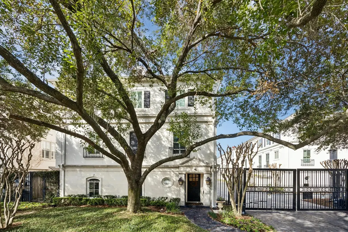 126 Oak Place Drive, Houston, TX 77006 - #1
