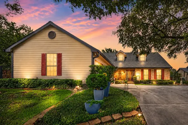 303 Longview Drive, Sugar Land, TX 77478