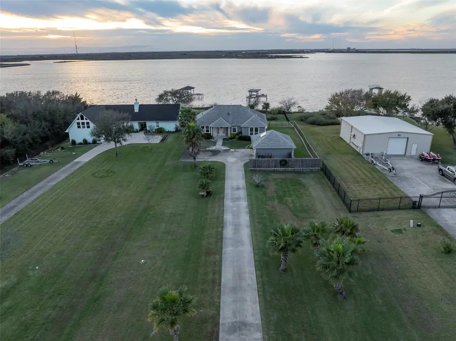 4001 29th Street N, Texas City, TX 77590 - #2