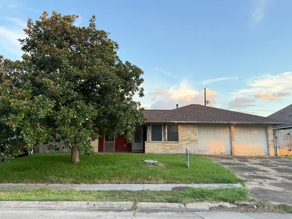 2210 Marlen Avenue, Pasadena, TX 77502