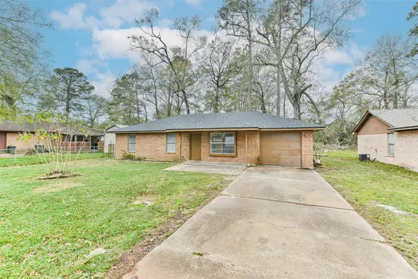 1204 S Holly Avenue, Cleveland, TX 77327