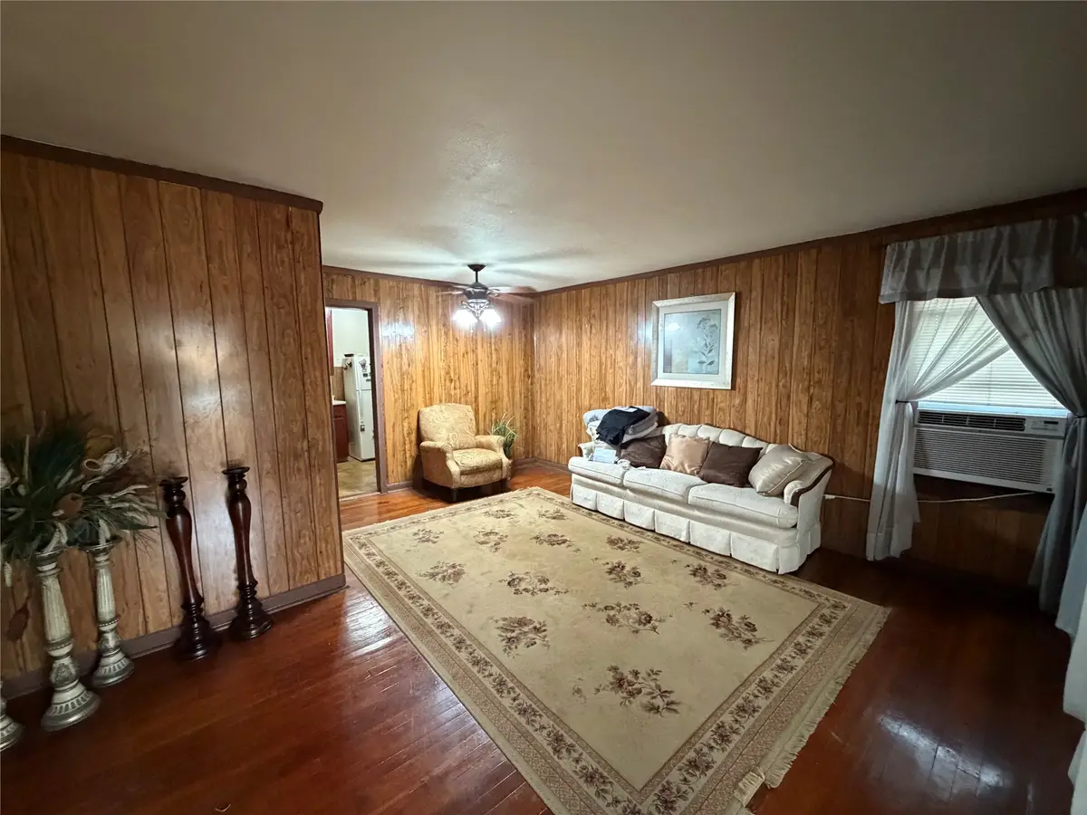 7326 Eisenhower Road, Houston, TX 77033 - #1