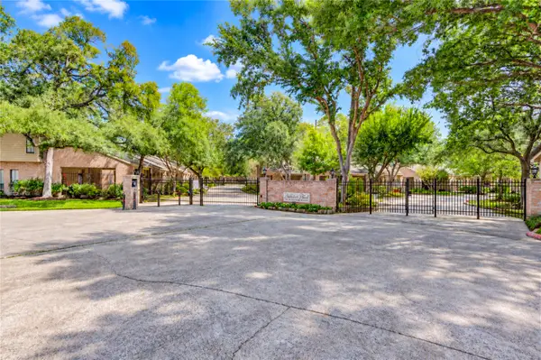 9400 Doliver Drive #42, Houston, TX 77063
