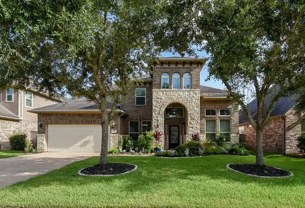 27807 Ashbrook Falls Court, Fulshear, TX 77441