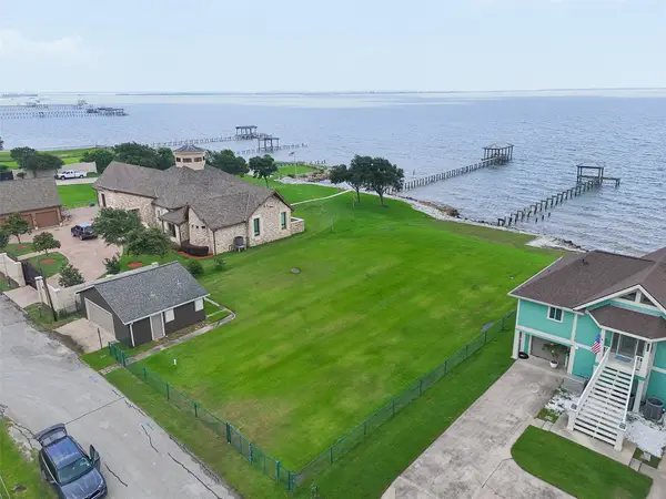 1714 Roscoe Street, La Porte, TX 77571