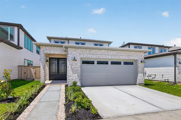 4310 Avron Drive, Stafford, TX 77477