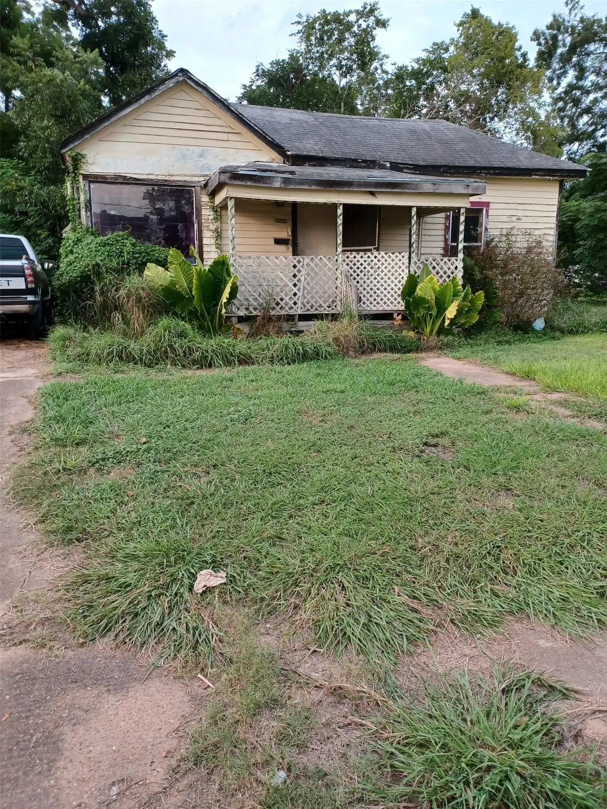 1106 W Milam Street, Wharton, TX 77488 - #1