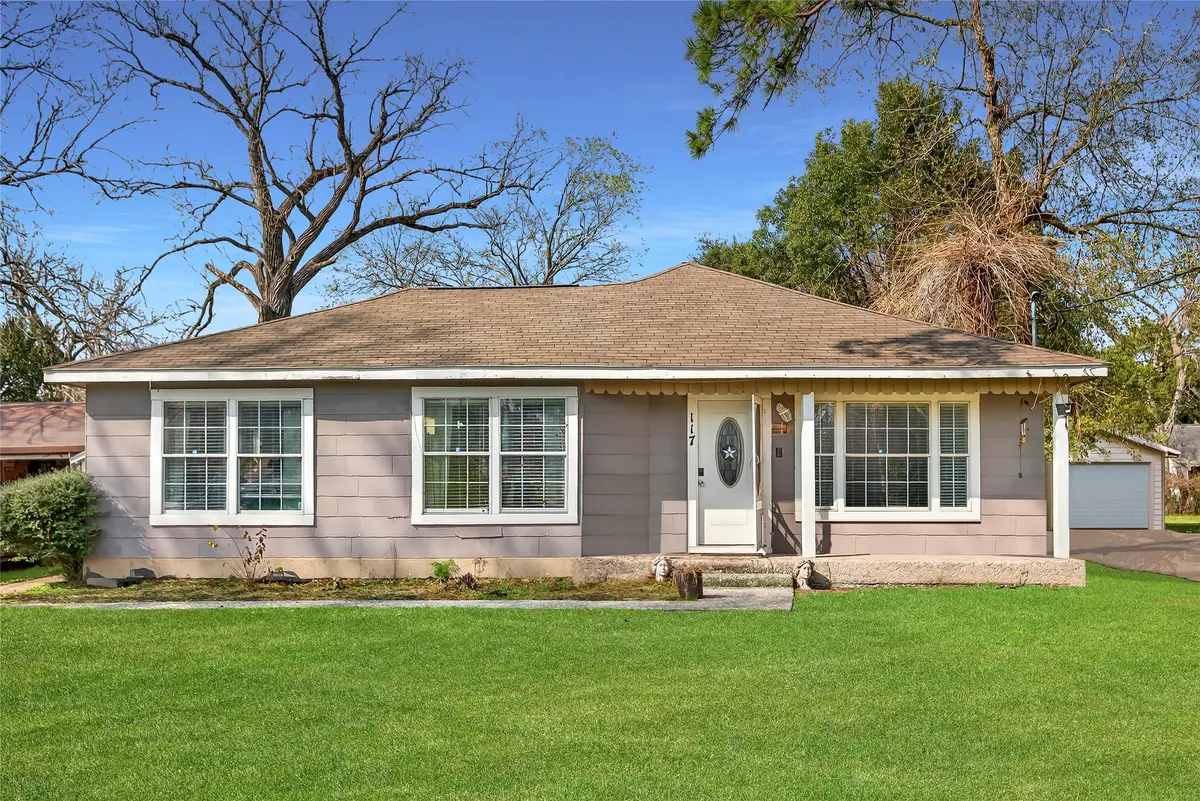 117 Pecan Drive, Baytown, TX 77520 - #1