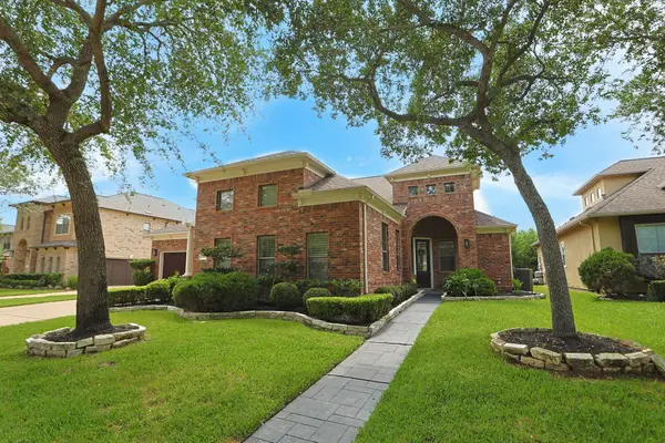 935 Poydras Street, Sugar Land, TX 77498