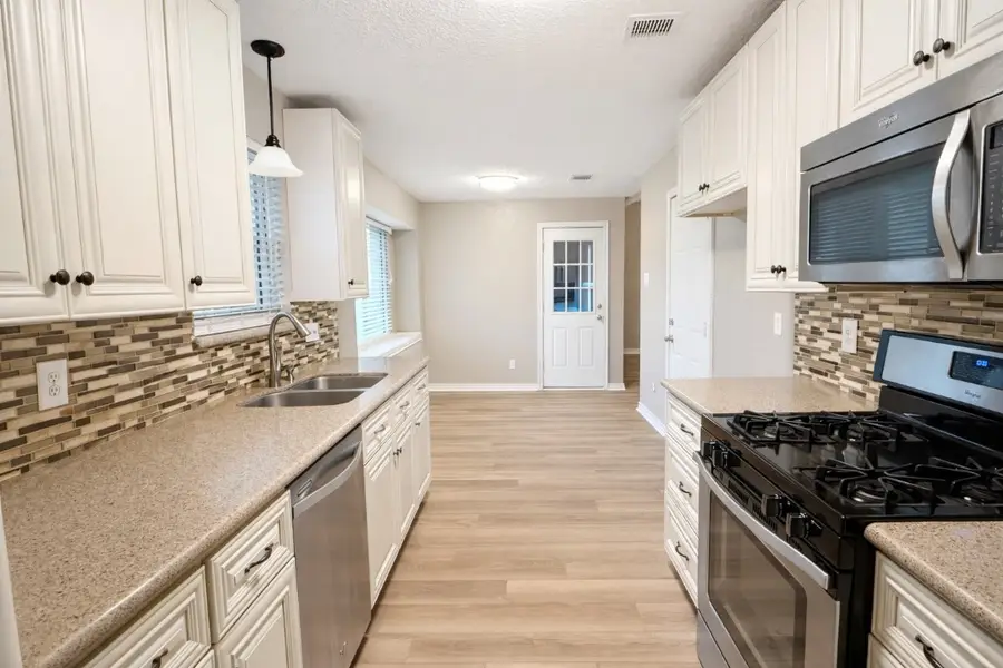 3618 Raindrops Road, Pasadena, TX 77505 - #3